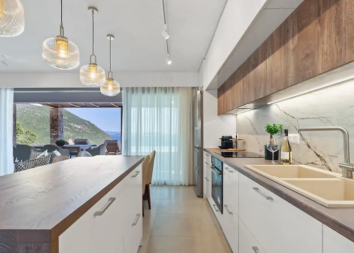 Calliste Villa Evgiros