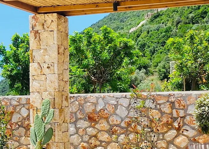 Calliste Villa Evgiros